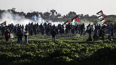 Kaksi palestiinalaista poikaa kuoli mielenosoituksissa Gazan rajalla