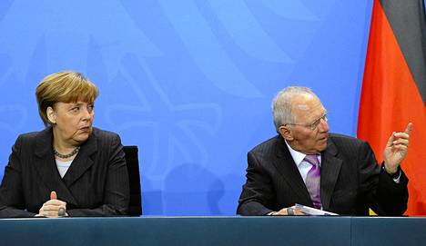 Saksan liittokansleri Angela Merkel ja valtiovarainministeri Wolfgang Schäuble.