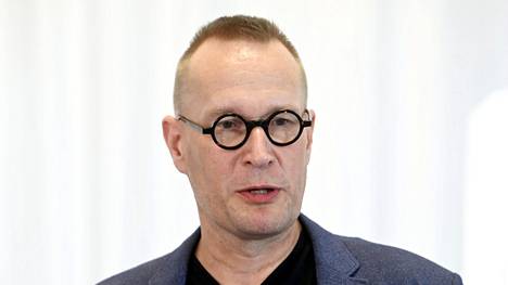 Eduskuntatutkimuksen keskuksen johtaja Markku Jokisipilä arvioi, että perussuomalaisten on toimittava niin, ettei puolueen suhtautumisesta asiaan jää epäilyksen häivää.