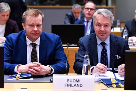 Ammusaloite ulkoministerien pöydälle Brysselissä – Kaikkonen ja Haavisto  tapaavat Stoltenbergin - Politiikka 