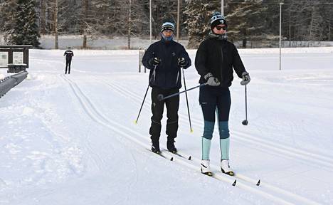 Espoon Oittaan ladut houkuttelivat hiihtäjiä joulupäivänä 25. joulukuuta.