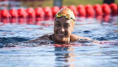 Uinti | Mimosa Jallow ui sadan metrin selkäuinnin finaalivoittoon Riiassa – ”Kilpailut tulevat tärkeään paikkaan”