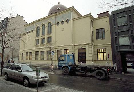 Juutalainen synagoga sijaitsee Helsingin Kampissa.