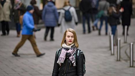 Millainen identiteetti Elina Marttisella itsellään on? ”Ainakin olen psykologi, suomalainen, helsinkiläinen ja äiti. Minulle tärkeitä asioita ovat avoimuus, jakaminen ja toisista välittäminen”, hän sanoo.