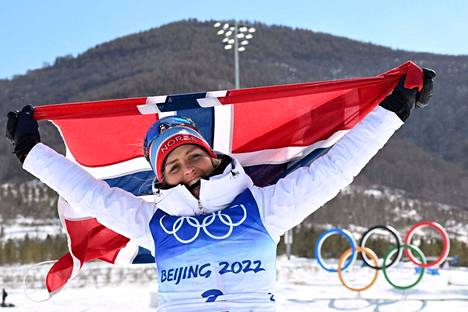 Therese Johaug voitti Pekingissä kolme olympiakultaa, joiden oletettiin tyydyttävän hänen voitonnälkänsä.