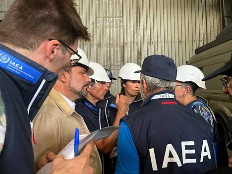 IAEA:n tarkastajia Zaporižžjan ydinvoimalalla. IAEA jakoi kuvia käynnistä 2. syyskuuta.