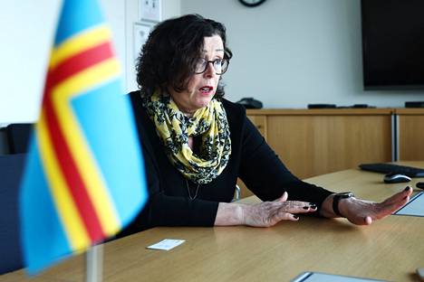 Provincial Councilor Veronica Thörnroos strongly insists that foreign and security policy is a matter for the Finnish state, not Åland.