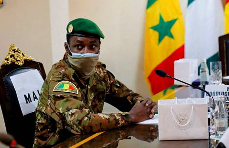 Malin sotilasjuntan johtaja eversti Assimi Goïta osallistui Länsi-Afrikan talousjärjestö Ecowasin kokoukseen vuoden 2020 syyskuussa. Ecowas on muun muassa määrännyt Malille talouspakotteita sotilasvallankaappauksen takia. 