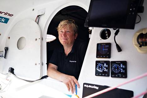 Ari Känsäkoski, who participated in the Global Solo Challenge, in his boat in Kanavaranta, Helsinki.