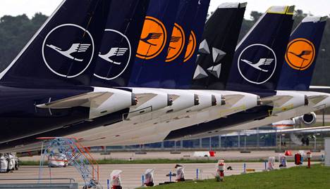 Lufthansa peruu satoja lentoja heinäkuussa - Talous 