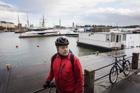 Vierasveneille tarkoitetussa satamassa Helsingin Katajanokalla on ollut Airbnb-hotellina toimiva asuntolaiva. Luvattomasta toiminnasta on ollut haittaa myös talviuimareiden seuran puheenjohtajalle Olli Finnille. Laiva on kuvauksen jälkeen siirtynyt pois laiturista.