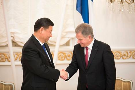 Kiinan presidentti Xi Jinping ja tasavallan presidentti Sauli Niinistö Helsingissä vuonna 2017.