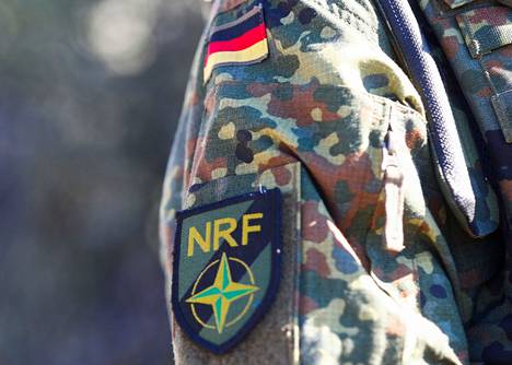 Saksan armeijan sotilaan NRF-hihamerkki Frankfurtin lähistöllä Wildfleckenissä pidetyssä VJTF-harjoituksessa viime maaliskuussa.