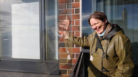 Rakentaminen | Rita Haggrénin vastavalmistuneeseen asuntoon alkoi valua sadevettä, ja se oli vasta alkua – Helsinkiläinen taloyhtiö ja rakennusyhtiö ajautuivat 1,6 miljoonan euron riitaan