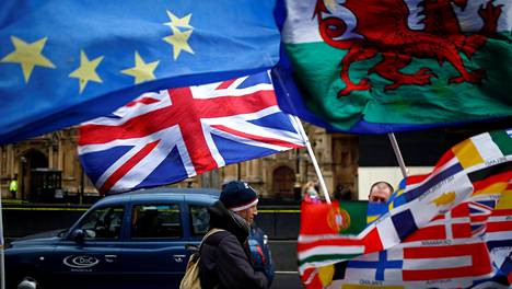 Kysely: Britit päättäisivät pysyä EU:ssa selvällä erolla uudessa kansanäänestyksessä