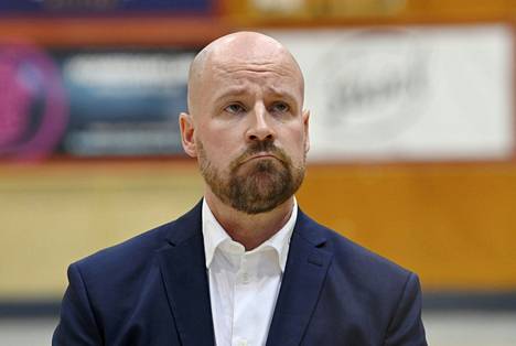 Seagullsin valmentaja Jussi Laakso ei ole tyytyväinen joukkueensa esityksiin tällä hetkellä.