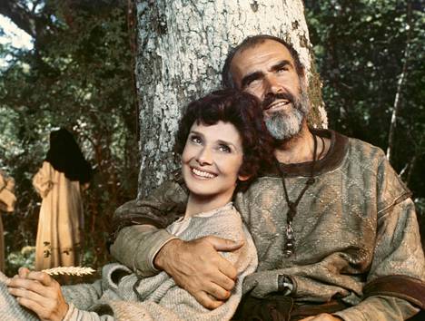 Audrey Hepburn on Marian-neito ja Sean Connery on Robin Hood.