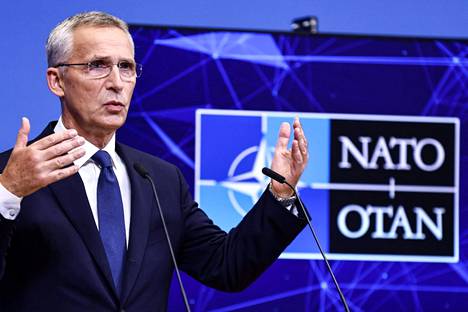 Naton pääsihteeri Jens Stoltenberg tuomitsi perjantaina Venäjän julistamat pakkoliitokset Ukrainassa.