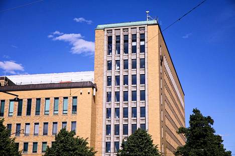 Hallinto-oikeudessa on käsiteltävänä Postitalon ikkunapuitteisiin liittyvä tapaus, jossa valittajana on Helsingin kaupunki ja valituksen kohteena Helsingin kaupunki.