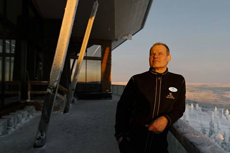 Hotelli Iso-Syötteen omistaja Juha Kuukasjärvi ehti palavan hotellinsa luo ennen palokuntaa, vaikka hän asuu 40 kilometrin päässä.
