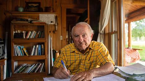 Patagonian 1973 perustanut Yvon Chouinard kotonaan Wyomingissa. Chouinardin perhe  kertoi säätiöineensä Patagonian omistuksen niin, että sen voittovarat käytetään jatkossa taisteluun ilmastokriisiä vastaan.
