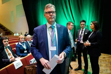 Fortumin toimitusjohtaja Markus Rauramo yhtiön ylimääräisessä yhtiökokouksessa marraskuussa 2022.