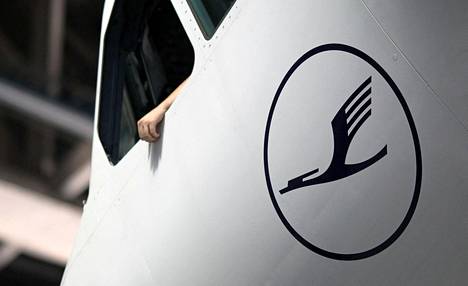 Lufthansan lentäjät lakkoilevat ja vaativat 5,5 prosentin palkankorotusta.