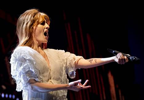 Florence and the Machinen Flow’n lauantain keikalla kuultiin 17 kappaletta. 