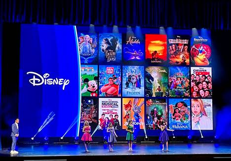 Disneyn uutta elokuvaa ei nähdä Ranskan elokuvateattereissa, vaan se julkaistaan Ranskassa suoraan Disney Plus -suoratoistopalvelussa. Kuva Disneyn Dubaissa järjestetystä tilaisuudesta 7. kesäkuuta 2022.