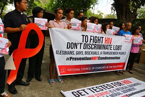 Aasiassa ja Tyynenmeren alueella hiv-tartuntojen määrä on jälleen kääntymässä nousuun.  Filippiineillä  tilannetta on kuvailtu ”hälyttäväksi”. Vuonna 2016 Manilassa marssittiin hiv-tietoisuuden puolesta.