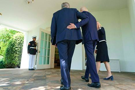 Presidentti Sauli Niinistö, Yhdysvaltain presidentti Joe Biden ja Ruotsin pääministeri Magdalena Andersson Valkoisessa talossa torstaina.