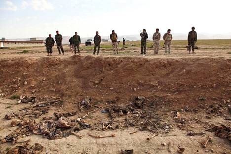 Kurdien peshmerga-joukot löysivät valtavan joukkohaudan Sinjarin alueelta helmikuussa 2015.
