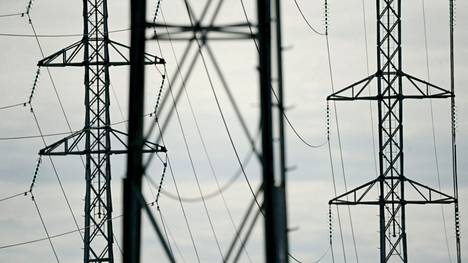 Energiayhtiöiden asiakkaat voivat joutua maksamaan sähköstä ennätyksellisen kovaa hintaa ensi talvena.