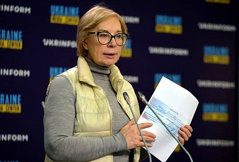 Ukrainan parlamentin ihmisoikeusvaltuutettu Ljudmyla Denisova puhui ihmisoikeusloukkauksista Venäjän valtaamilla alueilla viime viikon maanantaina pääkaupungissa Kiovassa.