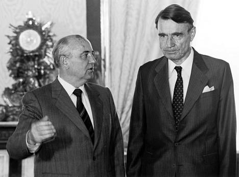 Presidentti Mauno Koivisto tapasi Neuvostoliiton valtionpäämiehen Mihail Gorbatšovin vierailullaan Moskovassa 24. kesäkuuta 1991.