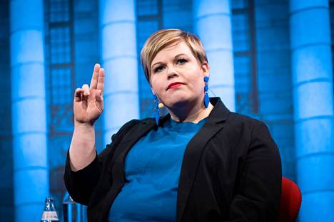 Keskustan puheenjohtaja, valtiovarainministeri Annika Saarikko Ilta-Sanomien vaalitentissä viime viikolla.