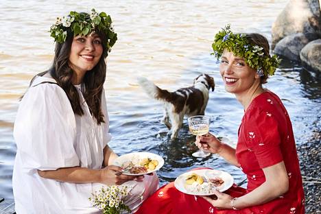 Bella table -ruokayhteisön Kia Arpia ja Petra Wettenranta valitsevat perunakattilaansa joko Annabellea tai klassista siikliä.