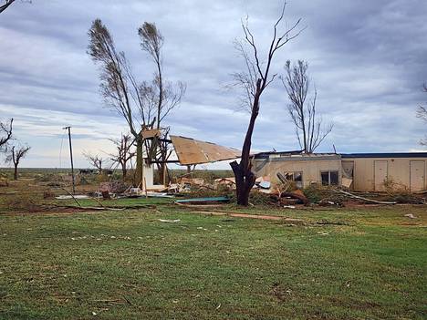 Pardoossa Länsi-Australiassa sijaitseva taverna kärsi myrskyssä pahoja vaurioita.