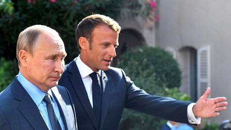 Venäjä käytti kahta eri vakoilukampanjaa tärvelläkseen Ranskan vaalit: Macronin toimisto sumutti vakoojia vitseillä