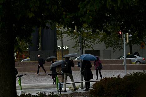 Syyskuussa on nähty pääkaupunkiseudulla jonkin verran sateita, mutta ne eivät ole toistaiseksi olleet kovin runsaita. Kuva otettu Helsingissä 14. syyskuuta.