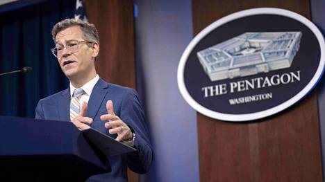 Yhdysvaltain puolustusministeriön alivaltiosihteeri Colin Kahl maanantaina 8. elokuuta tiedotustilaisuudessa Washingtonissa.