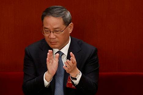 Kiinan pääministeriksi valitaan mitä luultavimmin Li Qiang. Hän taputti sunnuntainan kansankongressin avajaisissa. 