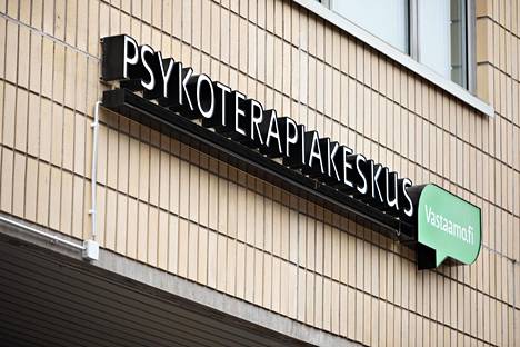 Psykoterapiakeskus Vastaamon tietomurrossa varastettiin poliisin mukaan kymmeniä tuhansia asiakastietoja.