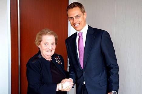 Ulkoministeri Alexander Stubb Washingtonissa kollegansa Madeleine Albrightin vieraana toukokuussa 2009.