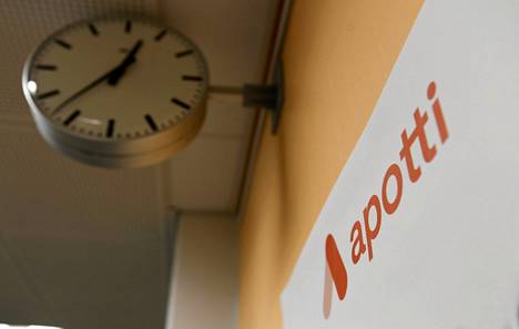 Apotti-järjestelmä otettiin käyttöön Peijaksen sairaalassa vuonna 2018. Se on sittemmin otettu käyttöön koko Husissa sekä esimerkiksi Helsingin ja Vantaan sosiaali- ja terveyspalveluissa.