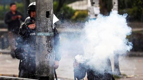 Ecuadorin mielenosoituksissa useita kuolleita, poliiseja panttivankeina
