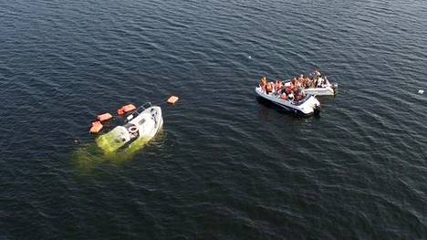 Vesibussi upposi Pietar­saaren edustalla, kaikki aluksessa olleet 27 ihmistä pelastettu – Onnettomuus johtui todennäköisesti inhimillisestä virheestä