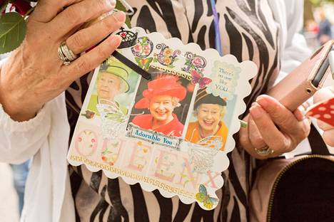 Jeanette Standenin tekemä kortti kuningattaren muistoksi.