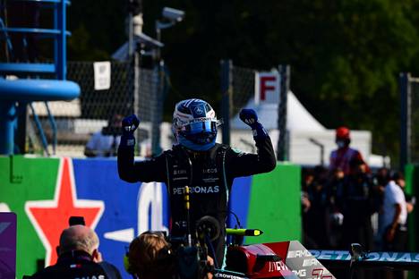 Valtteri Bottas ajoi syyskuussa voittoon formulahistorian toisessa sprinttikisassa Monzassa.