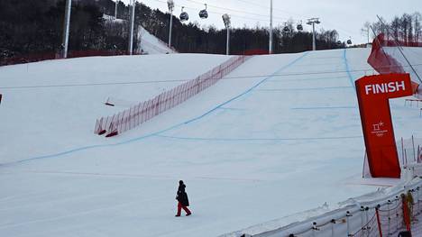 Enni Rukajärvi ja kaikki muutkin kilpailijat suoraan slopestylen finaaliin – päävalmentajan mukaan päätös oli oikea: ”Olemme vähän jokaisessa maailmancupin osakisassa väijytelleet keliä”